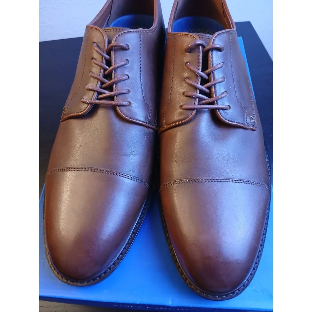 Vince Camuto polished leather